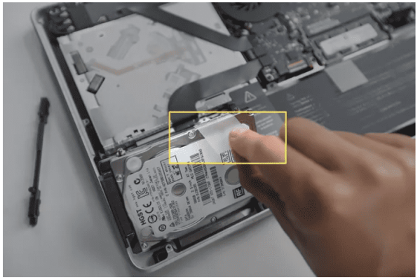 Cách nâng cấp MacBook Pro bằng SSD một cách dễ dàng